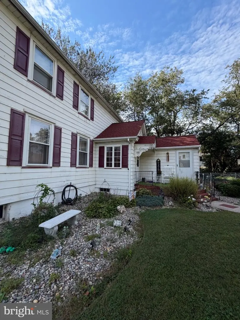 266 C St, Carneys Point, NJ 08069 - #2