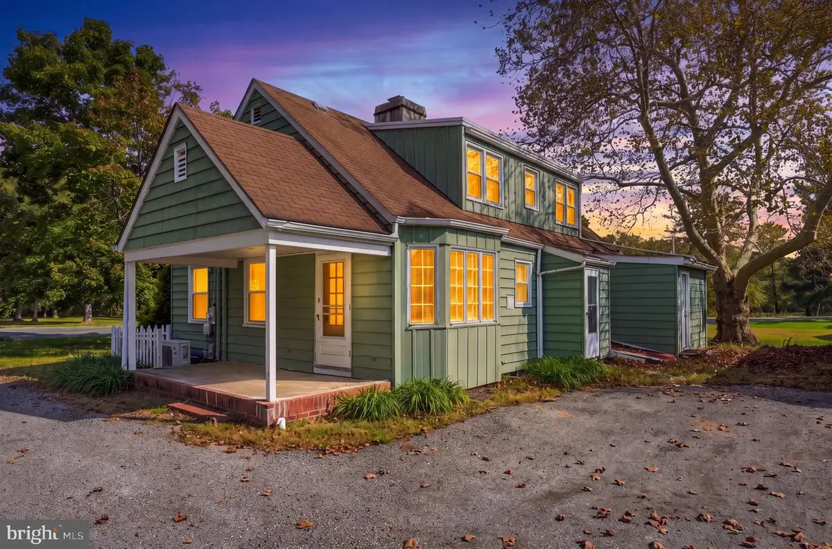 81 N Greenwich St, Alloway, NJ 08001 - #1