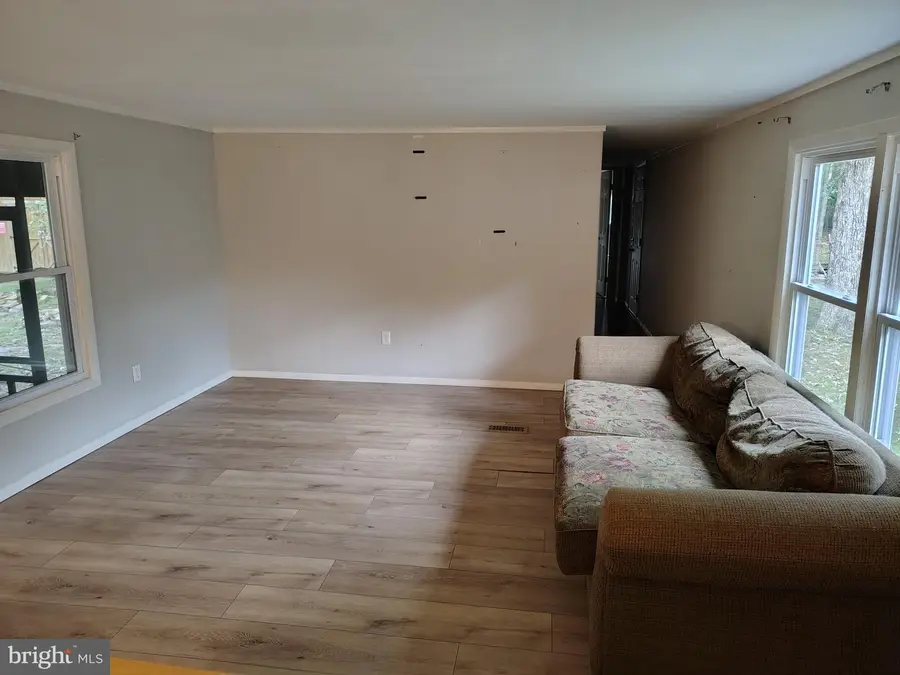 20 Hazelwood Dr, Pittsgrove, NJ 08318 - #3