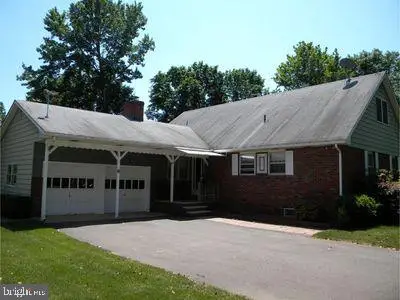 6 S Middlebush Rd, Somerset, NJ 08873 - Image #2