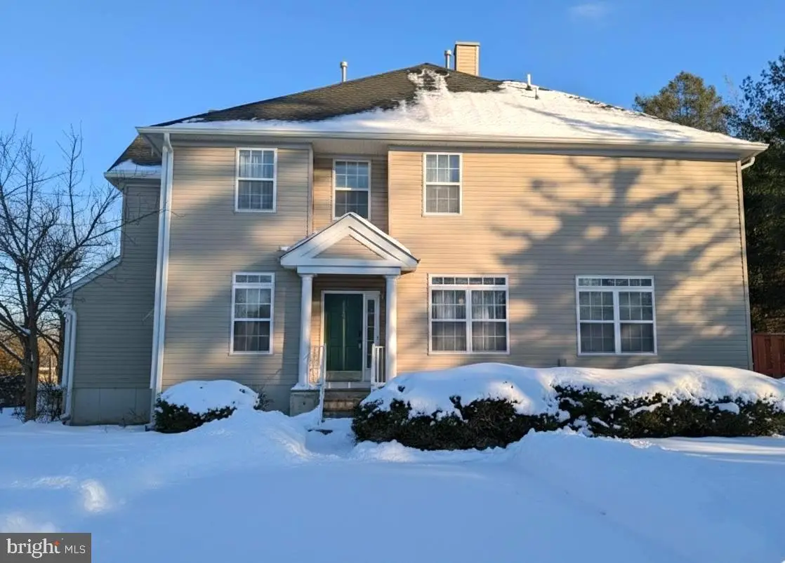 18 Scarlet Oak Dr, Princeton, NJ 08540 - Image #1