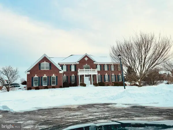 10 Raker Ct, HILLSBOROUGH, NJ 08844