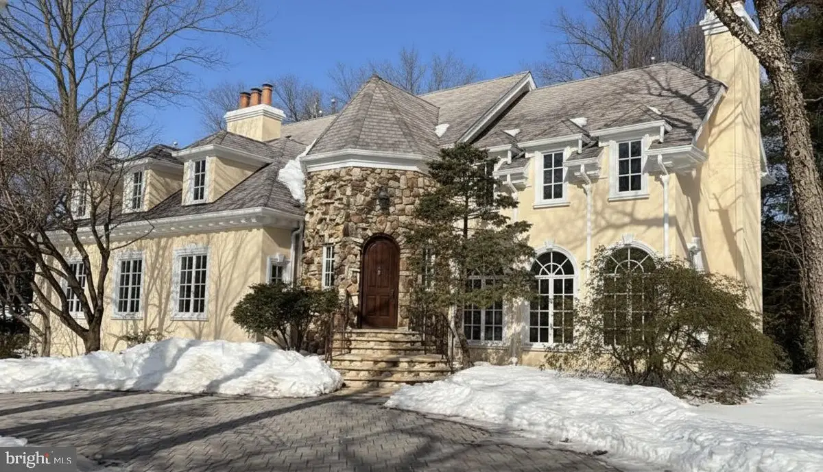 19 Glenview Dr, Warren, NJ 07059 - #1