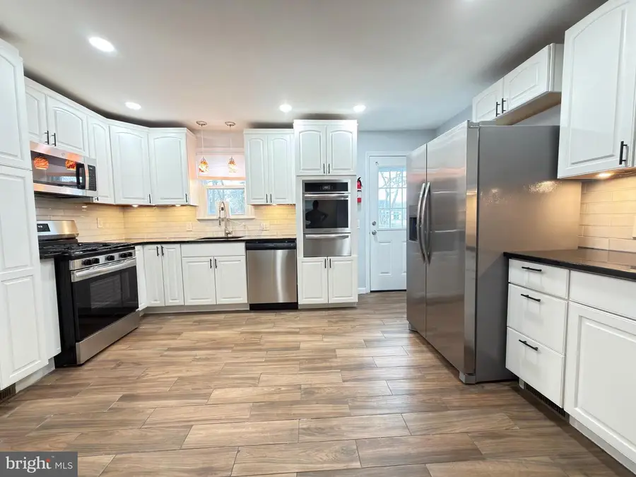 14 Darwin, Somerset, NJ 08873 - #2