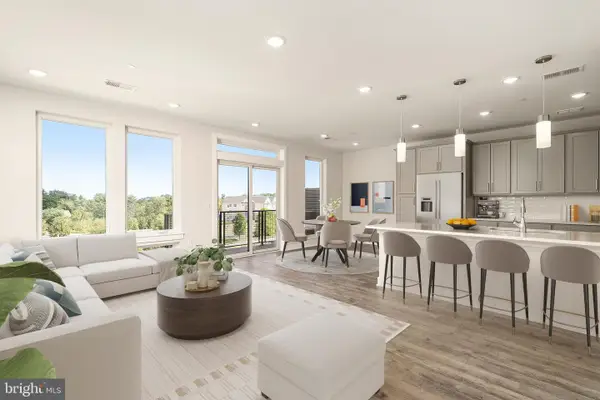 100 Village Dr, SKILLMAN, NJ 08558