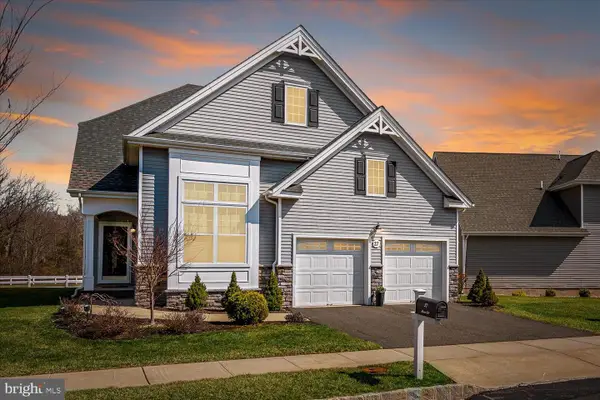 27 Potter Rd, HILLSBOROUGH, NJ 08844