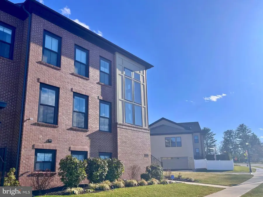 61 Village Dr, Skillman, NJ 08558 - #2