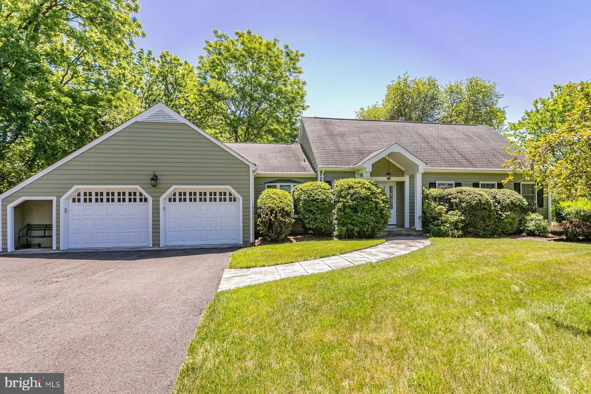 279 River Rd, Belle Mead, NJ 08502 - #1
