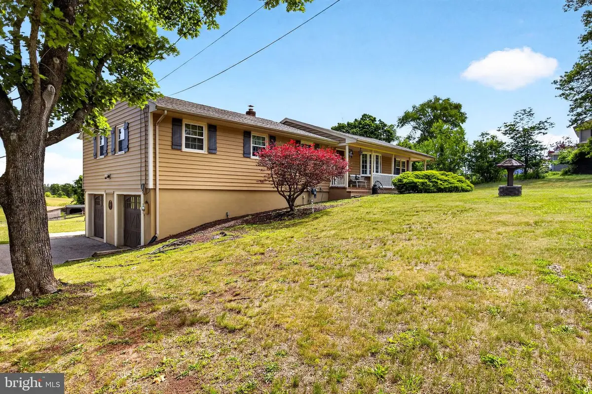 115 Fairview Dr, Neshanic Station, NJ 08853 - #1