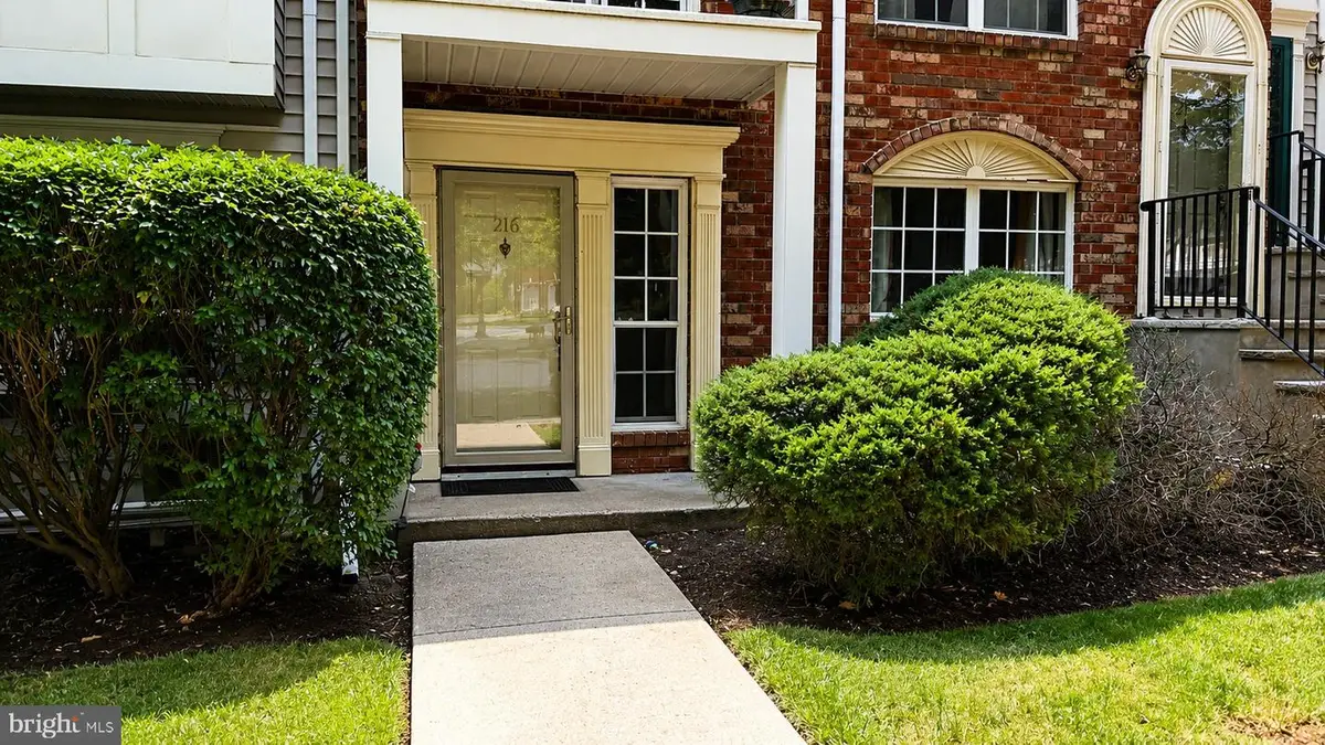 216 Sapphire La Ln, Franklin Park, NJ 08823 - #1