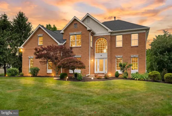18 Montfort Dr, BELLE MEAD, NJ 08502