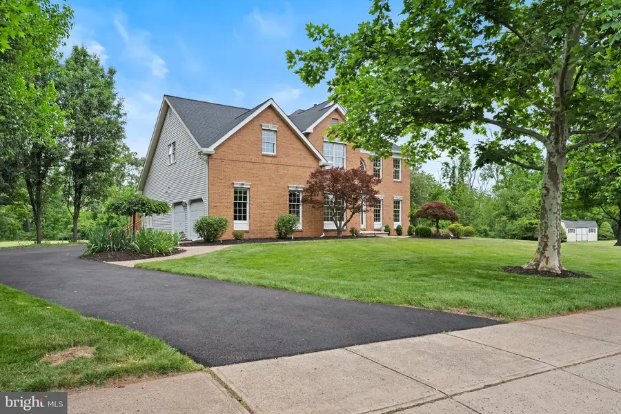 18 Montfort Dr, Belle Mead, NJ 08502 - #2