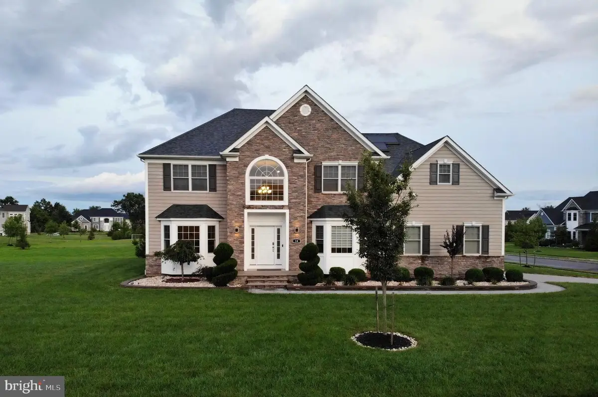 18 Surrey Ln, Belle Mead, NJ 08502 - #1