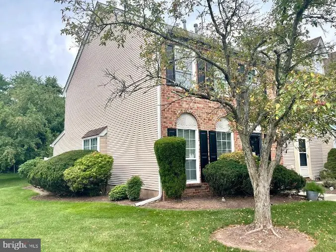 45 Townsend Ct, Franklin Park, NJ 08823 - #1