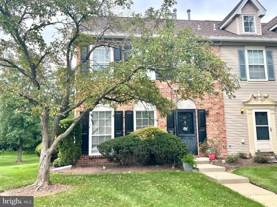 45 Townsend Ct, Franklin Park, NJ 08823 - #2