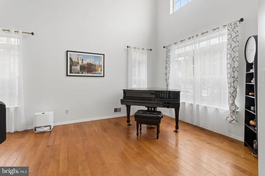 6 Harvard Cir, Princeton, NJ 08540 - #3