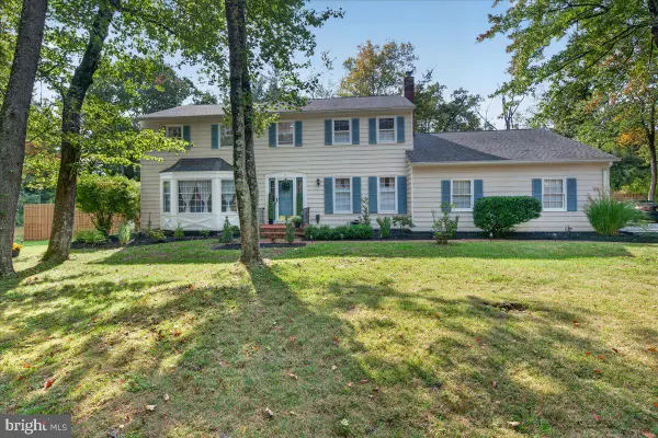 80 Princeton Ave, ROCKY HILL, NJ 08553