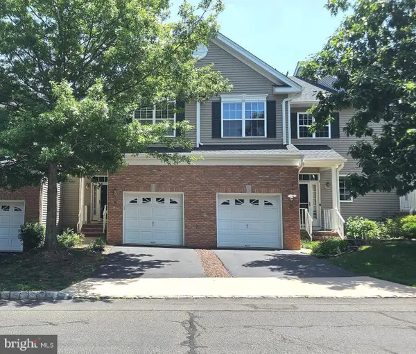 19 Hoover Ave, PRINCETON, NJ 08540