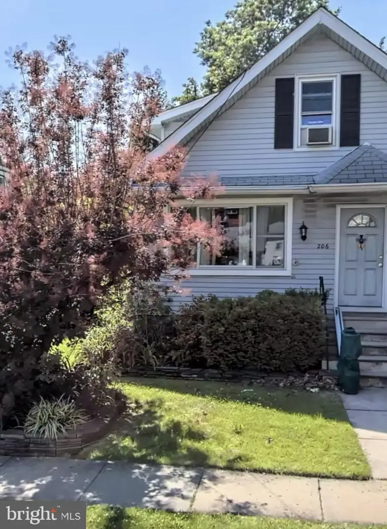 206 Amsterdam Ave, Roselle, NJ 07203 - Image #1