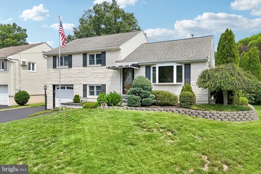 1526 N Stiles St, Linden, NJ 07036 - #3