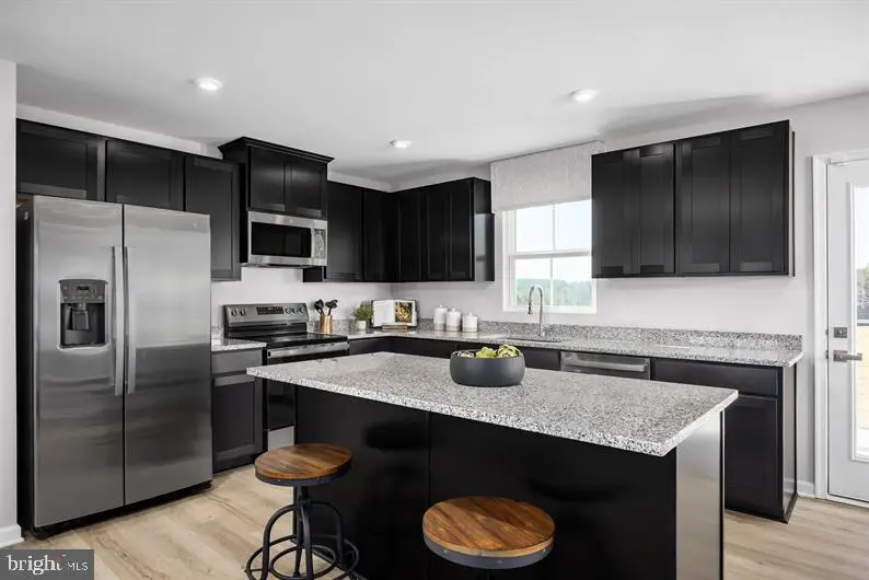 58 Summerfield Dr, Hanover, PA 17331 - Image #2