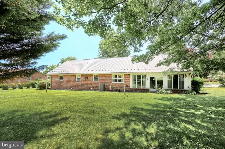 31 Ditzler Ave, Biglerville, PA 17307 - Image #2