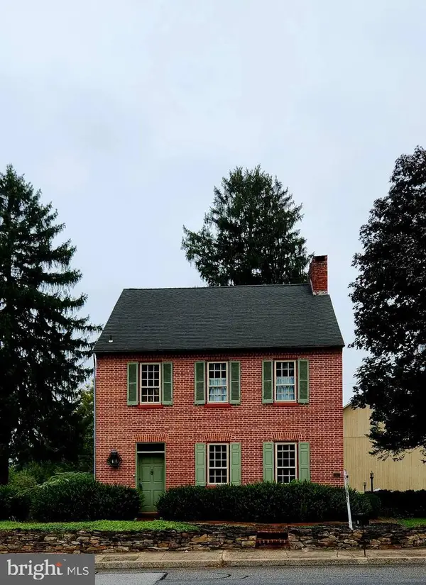 206 E King St, EAST BERLIN, PA 17316