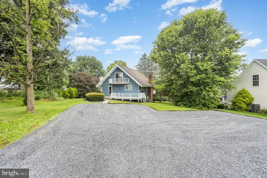 15 Pemberton Dr, East Berlin, PA 17316 - Image #2