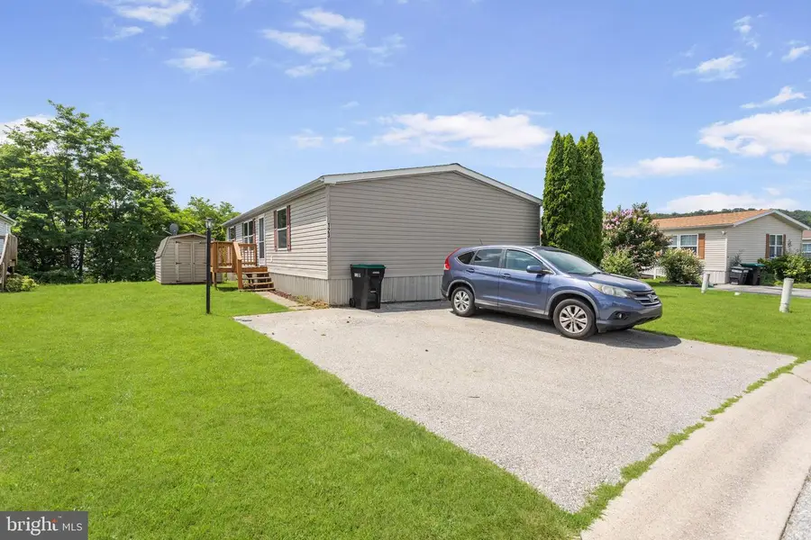 123 Broadwing Dr, Hanover, PA 17331 - Image #2