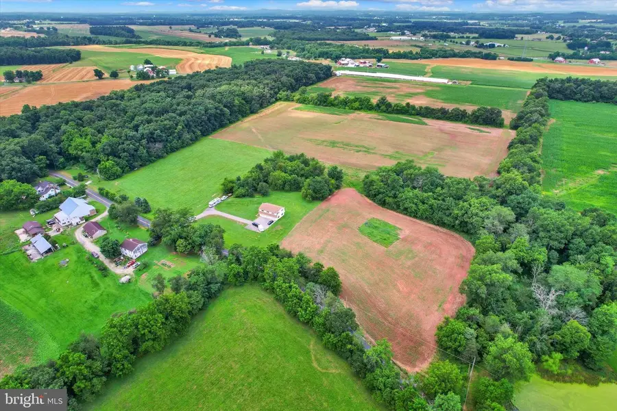 76 Kohler School Rd, New Oxford, PA 17350 - Image #2