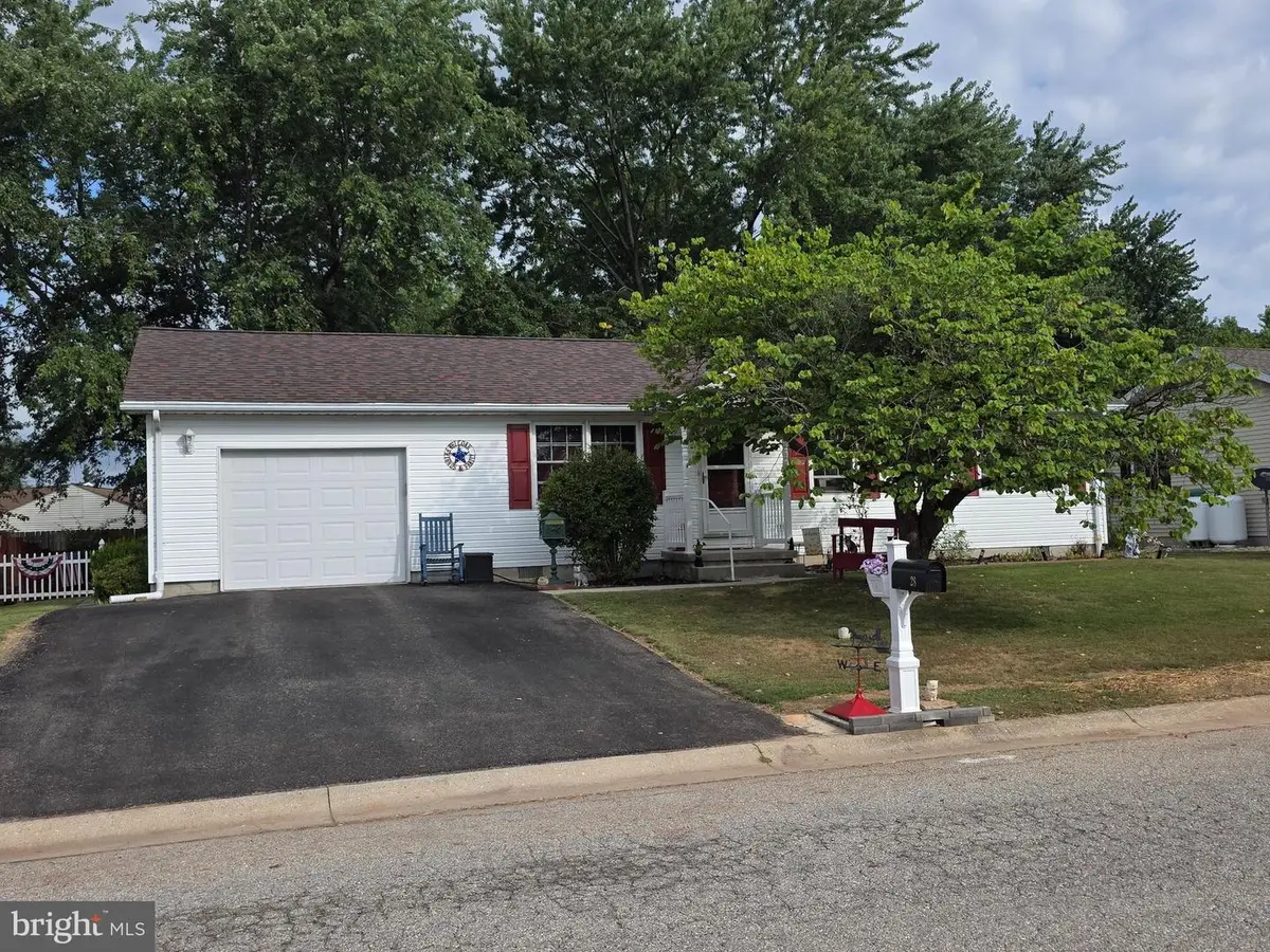 28 Bonniefield Cir, Gettysburg, PA 17325 - Image #1