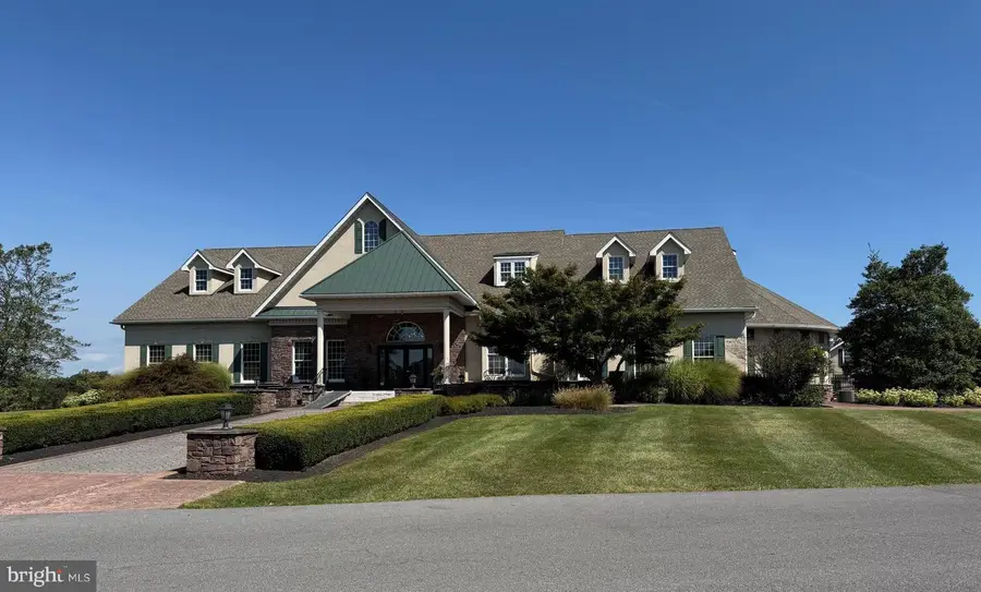 8 N Chamberlain Ct, Gettysburg, PA 17325 - Image #3