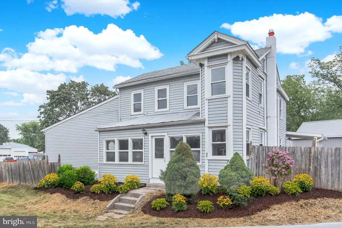 27 Maple St, Gettysburg, PA 17325 - Image #1