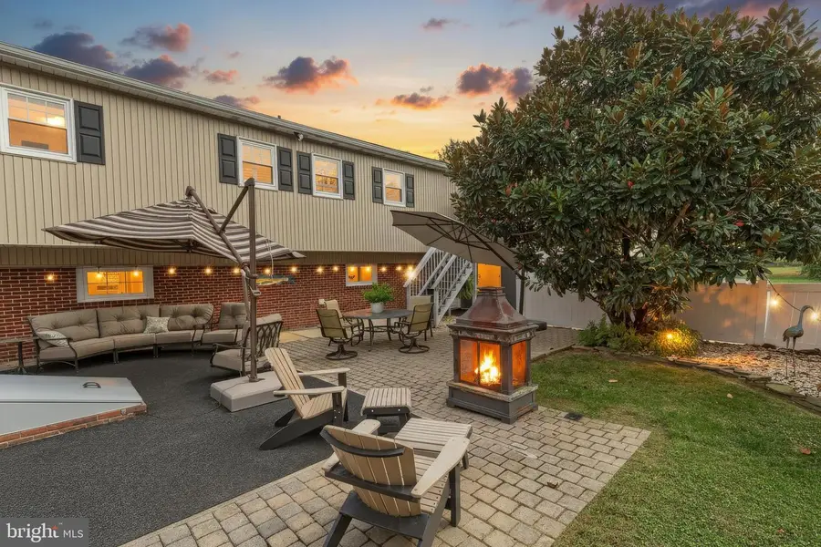 372 Maple Ave, Hanover, PA 17331 - Image #2