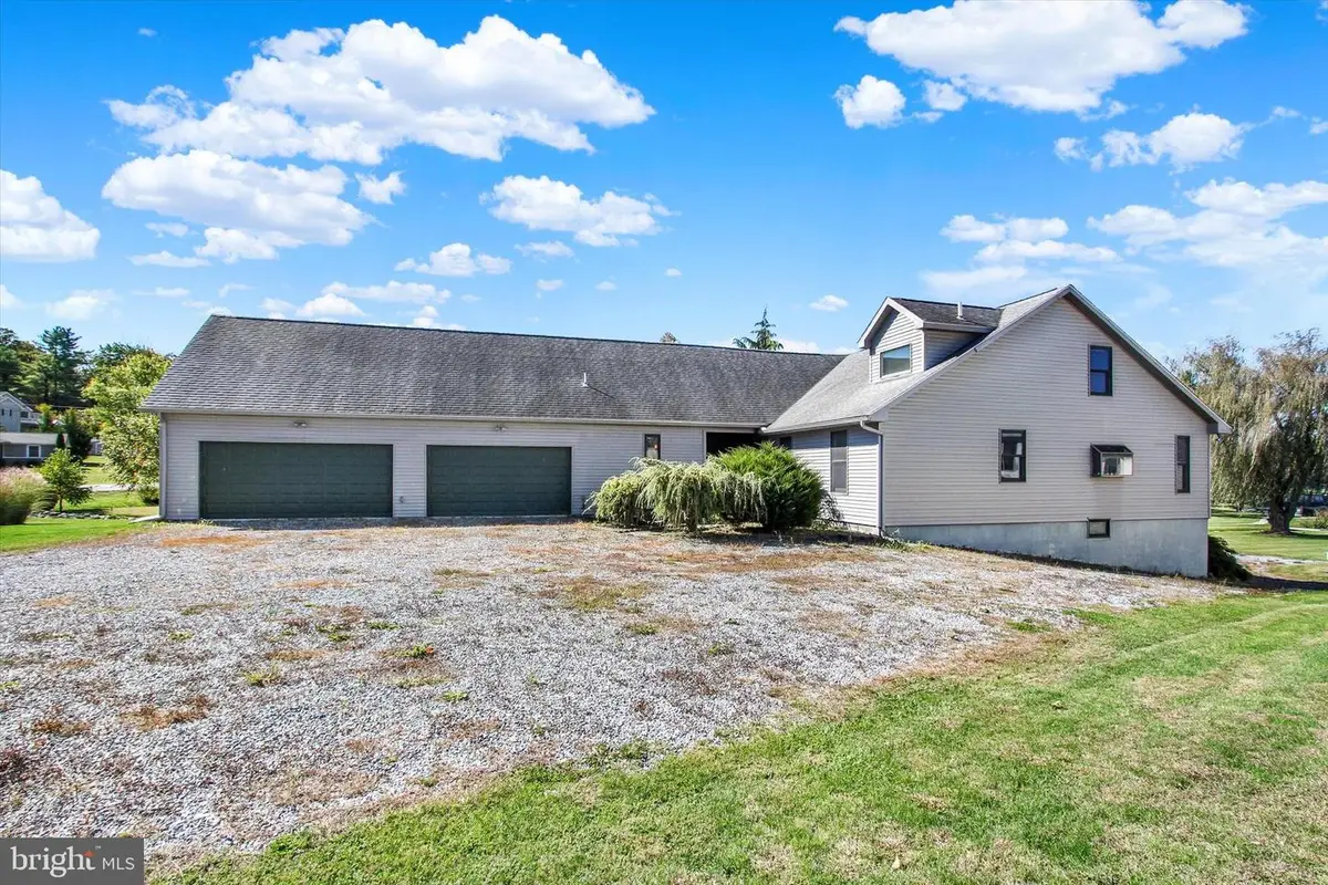 400 Lake Meade Dr, East Berlin, PA 17316 - Image #1