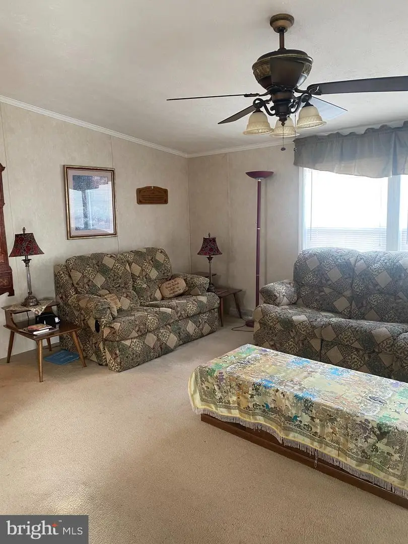 64 Sherill Dr, New Oxford, PA 17350 - Image #2