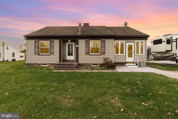 201 S Water St, NEW OXFORD, PA 17350