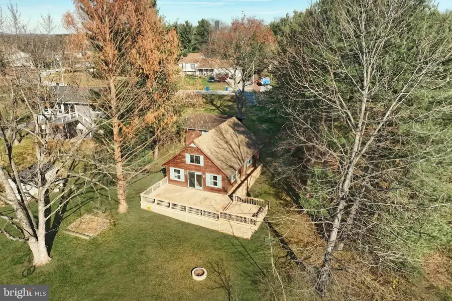 554 Lake Meade Dr, East Berlin, PA 17316 - Image #2