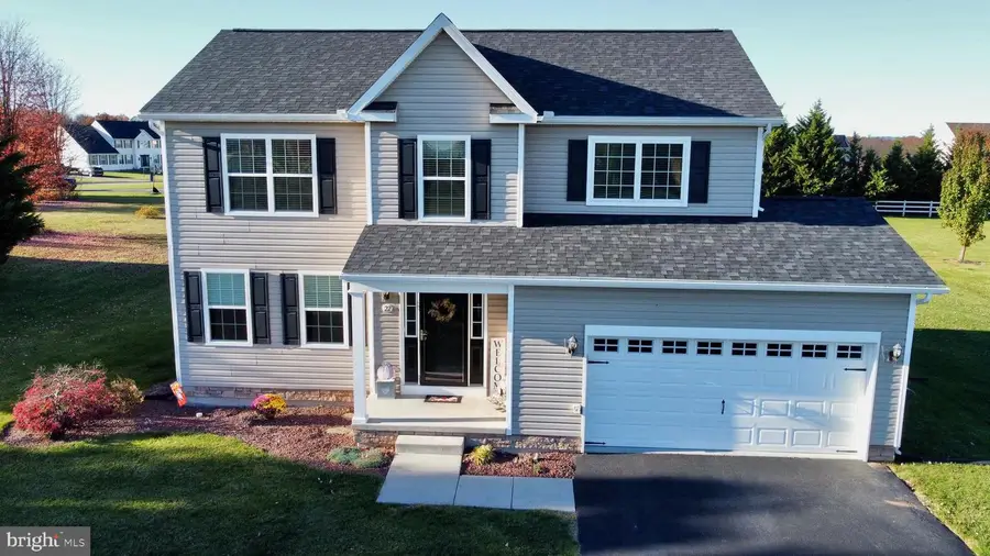 22 Meadowview Ln, New Oxford, PA 17350 - Image #2