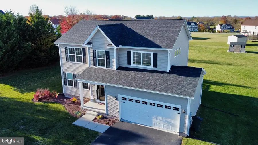 22 Meadowview Ln, New Oxford, PA 17350 - Image #3