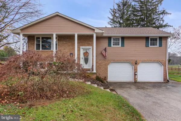 1077 Pine Grove Rd, HANOVER, PA 17331
