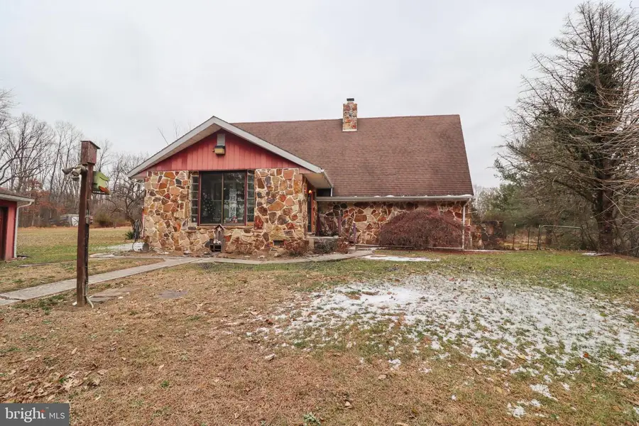 81 Rupp Rd, Gettysburg, PA 17325 - Image #2