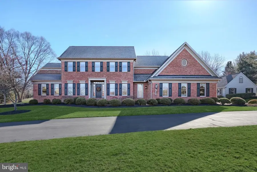 245 Orchard Dr, Hanover, PA 17331 - Image #2