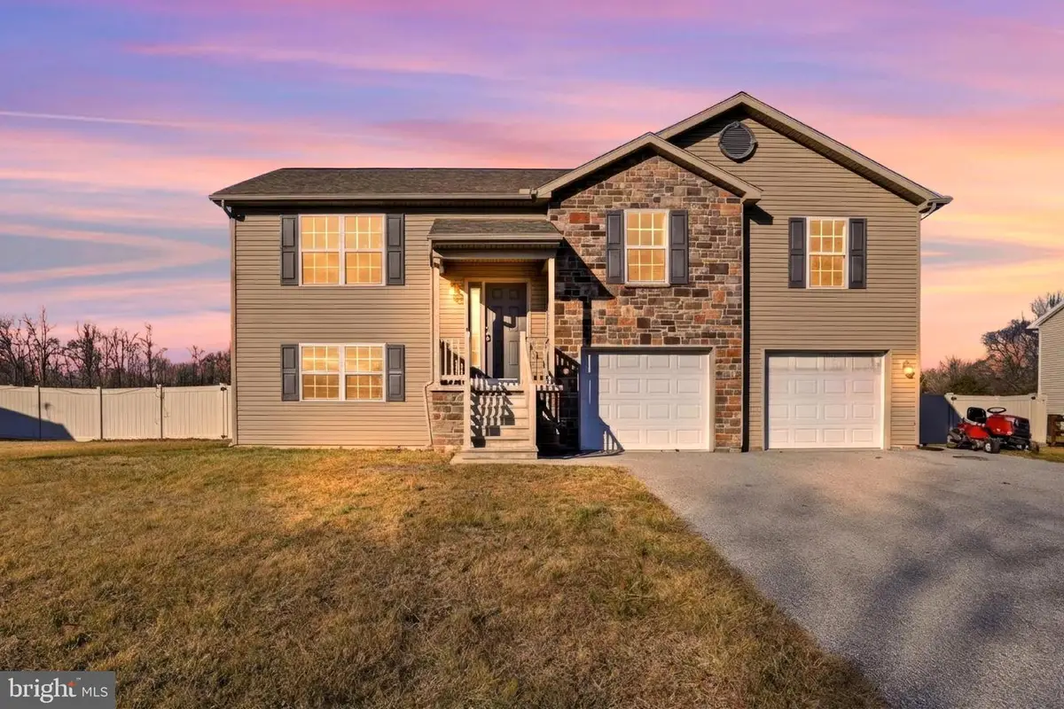 1486 New Chester Rd, New Oxford, PA 17350 - Image #1