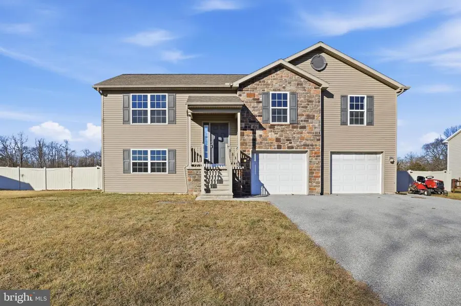1486 New Chester Rd, New Oxford, PA 17350 - Image #2