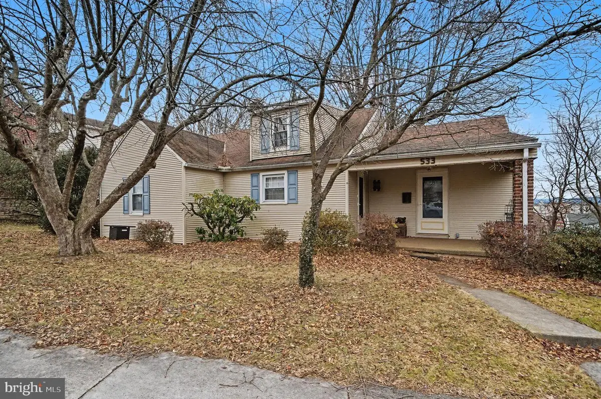 533 Hillcrest Pl, Gettysburg, PA 17325 - Image #1