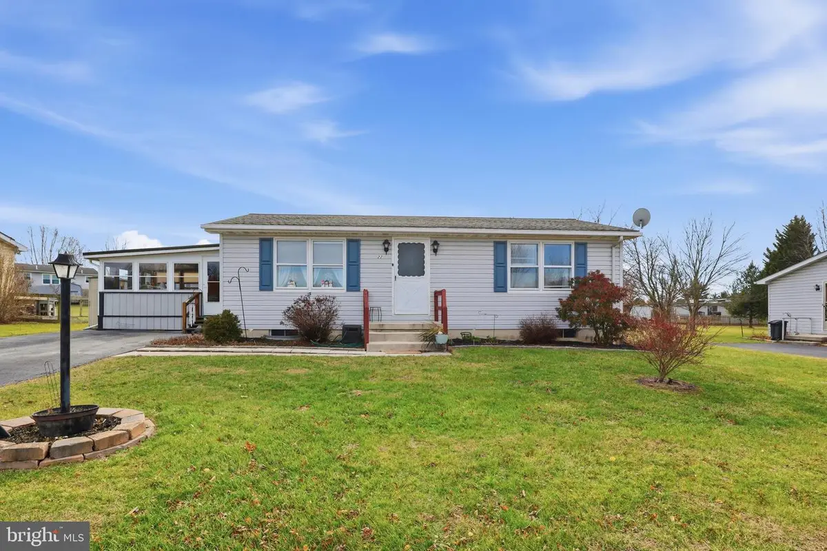22 Spruce Ln, New Oxford, PA 17350 - Image #1