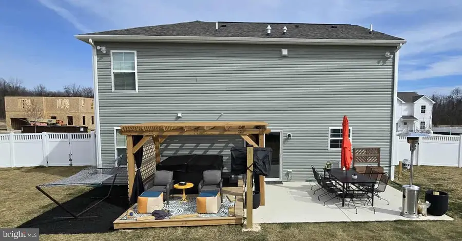 25 Natures Way Cir, New Oxford, PA 17350 - Image #2