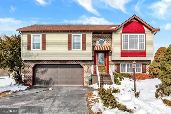 175 Drummer Dr, NEW OXFORD, PA 17350