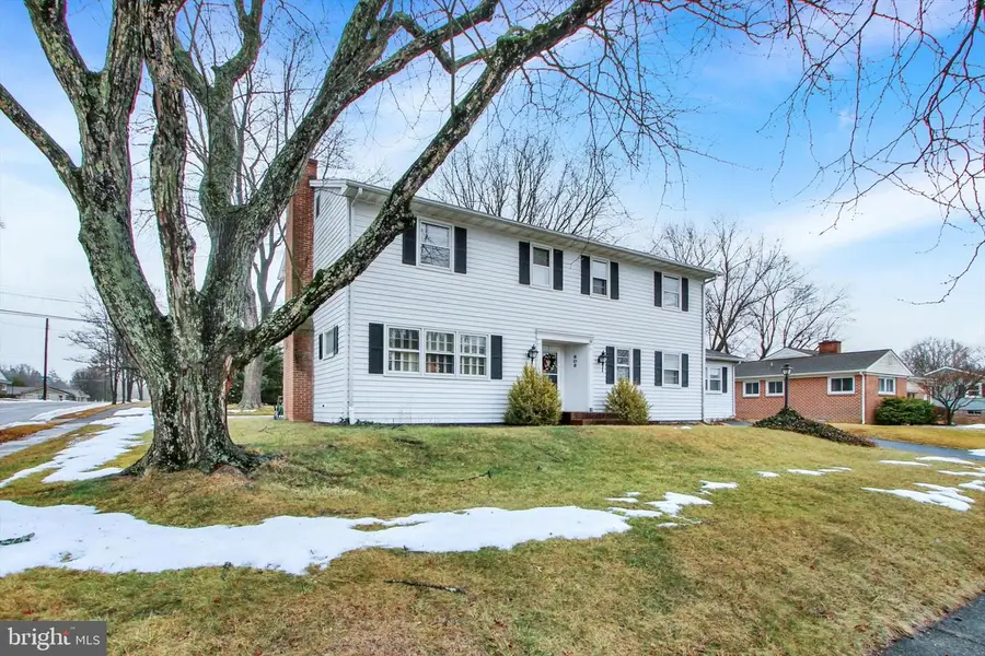 808 Fairview Ave, Gettysburg, PA 17325 - #2